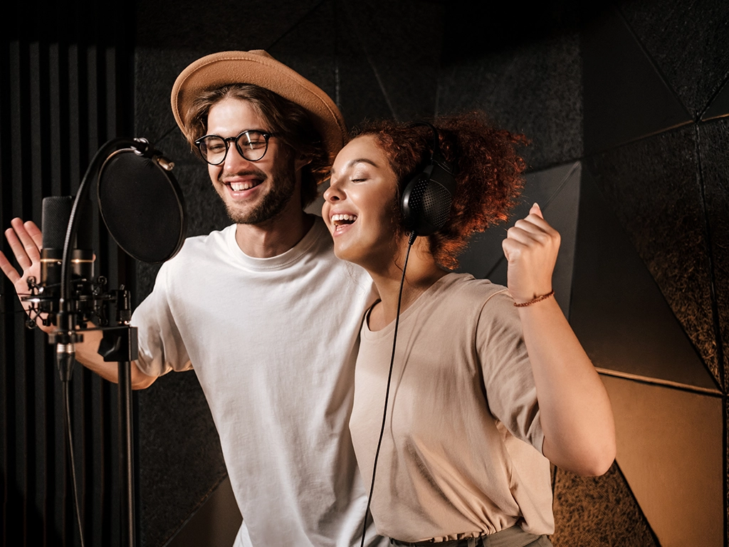 The two person enjoying on singing and that's make them happy Music School In Oak Park.